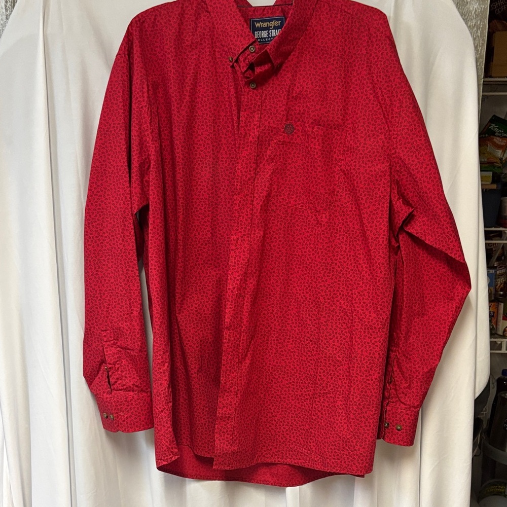 Wrangler George Strait Men's Vibrant Red Casual Button-Down Shirt